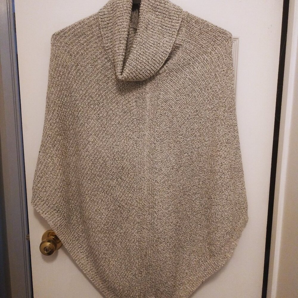 Roots Snowy Owl Poncho